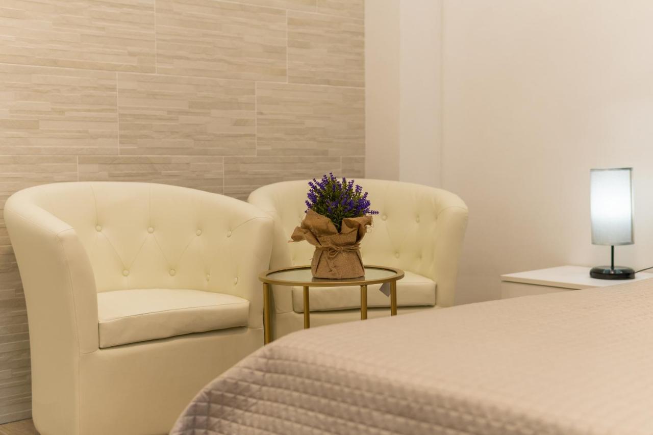 Ilioneo Apartments Naples Luaran gambar